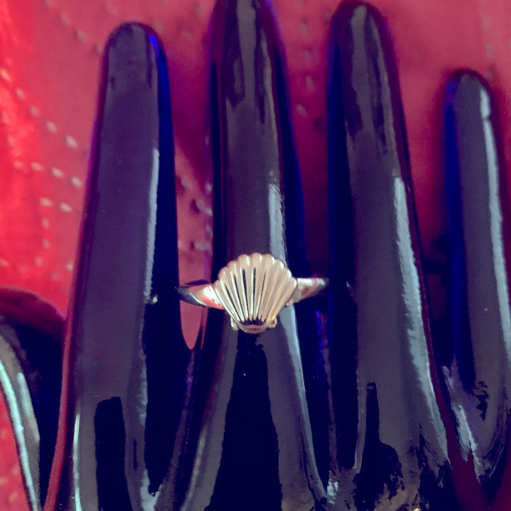 Pura Vida Shell Ring Size 7